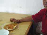 �E�肾���ŃJ���[��H�ׂĂ��܂�